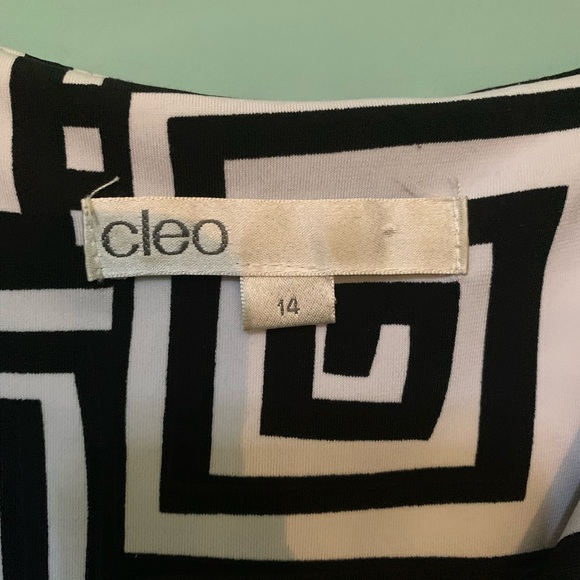 Comfortable dress from Cleo. - Picture 2 of 5